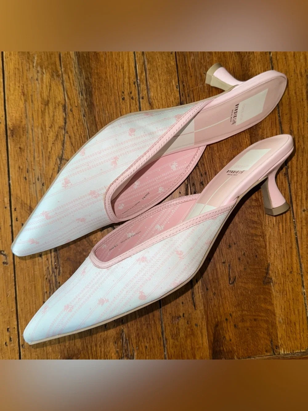 Dolce Vita x Byrdie Golf Cleo Pink Floral Satin Pointed-Toe Kitten Heel 8.5 NEW